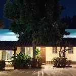 El Patio Inn - Near Universal Studios Hollywood