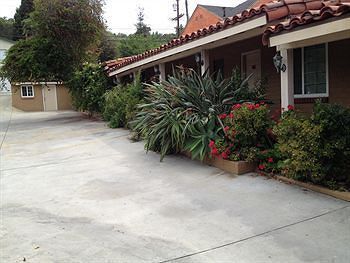 El Patio 2*