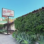 El Patio Inn