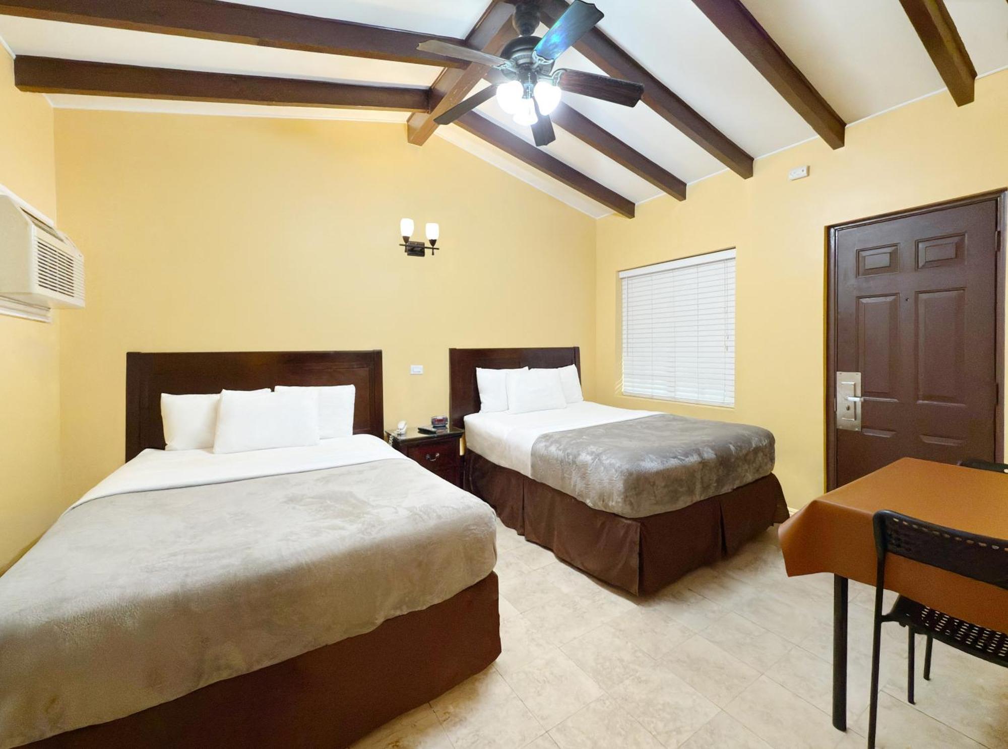 Motel El Patio 2*